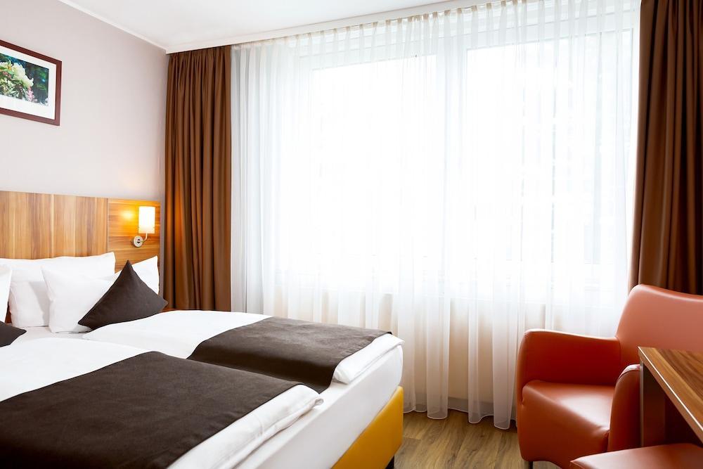 Essential By Dorint Frankfurt-Niederrad Hotel Frankfurt am Main Ngoại thất bức ảnh