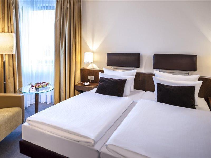 Essential By Dorint Frankfurt-Niederrad Hotel Frankfurt am Main Ngoại thất bức ảnh